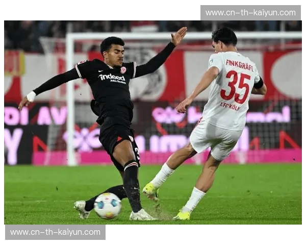 莱茵河畔的冰与火:科隆vs杜塞尔多夫,一场关于灵魂与格调的永恒博弈